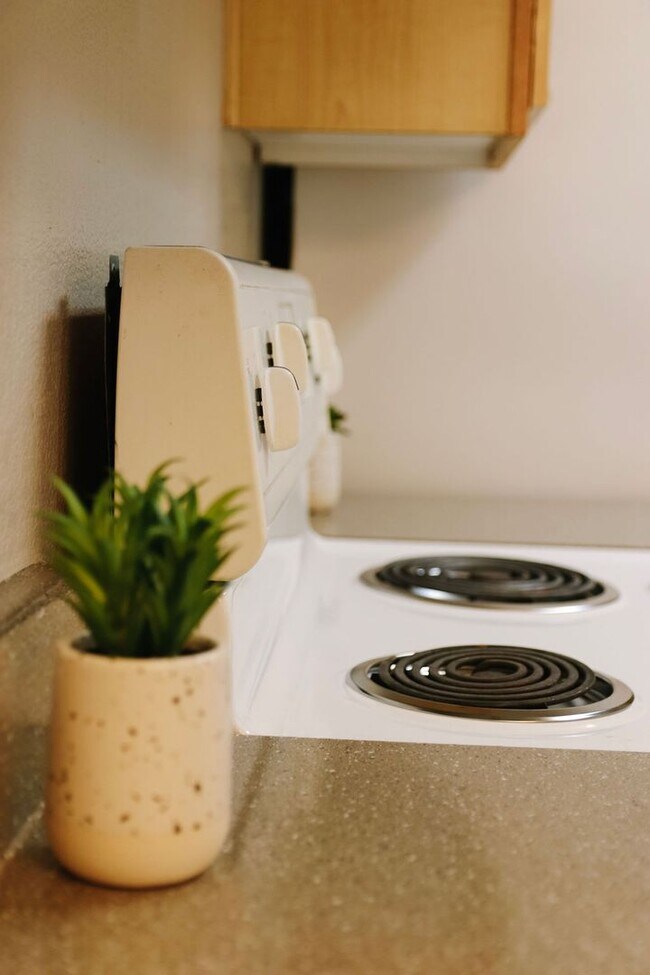 Building Photo - Life Just Got Better Come See For Yourself...