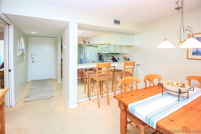 Building Photo - 4620 NE Sandpebble Trce