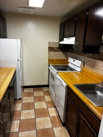 Building Photo - 533 Berlin Rd