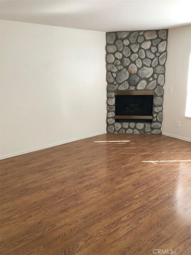 Building Photo - 2248 Del Mar Rd