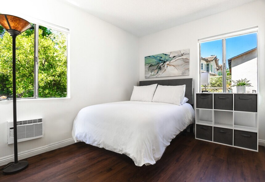 Bedroom 2 - 12354 Addison St
