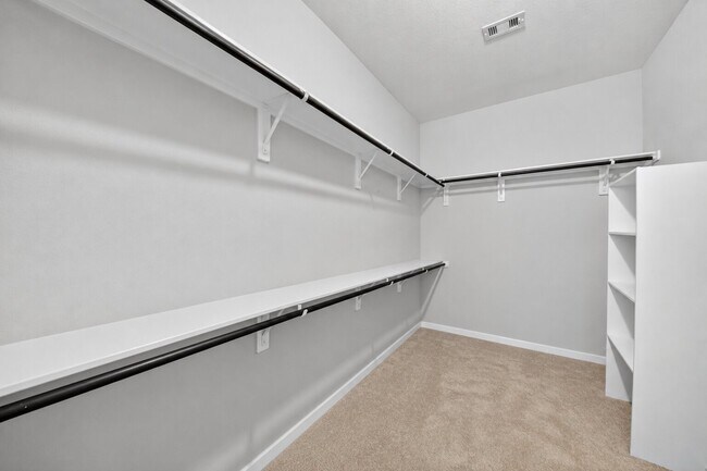 Building Photo - 40557 Mostyn Lake Dr