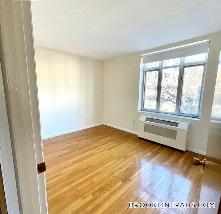 Building Photo - 35 Vernon St