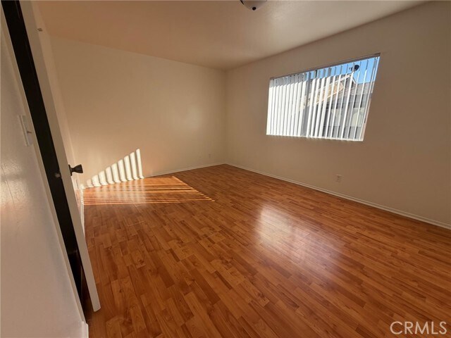 Building Photo - 9800 Vesper Ave