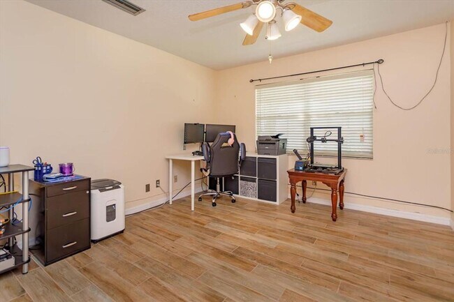 Building Photo - 413 Sandy Hill Dr