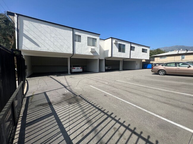 Building Photo - 7766 Wyngate St