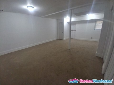 Building Photo - 2574 Brentford Pl