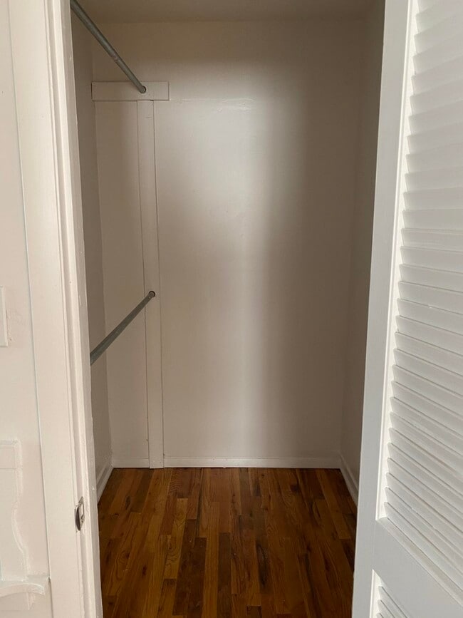 Building Photo - 613 Olson St