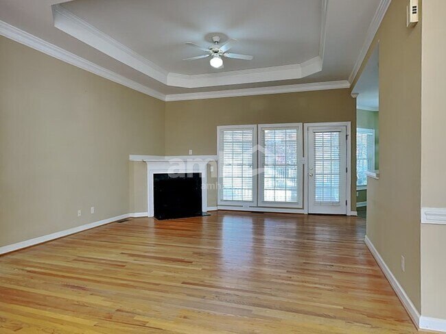 Building Photo - 4700 Greenfield Way Dr