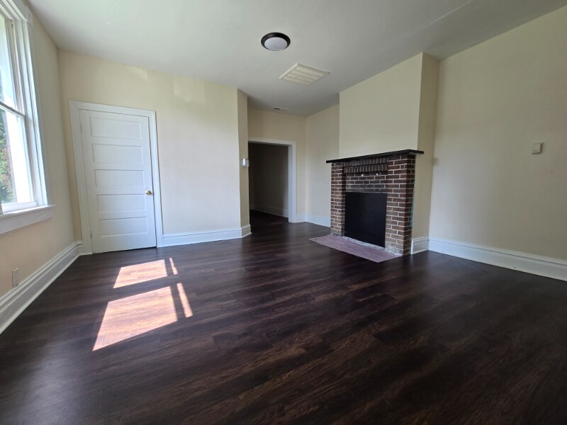 Building Photo - 2513 Haden Ave
