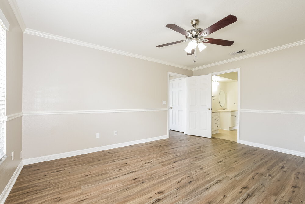 Building Photo - 10051 Sandbar St