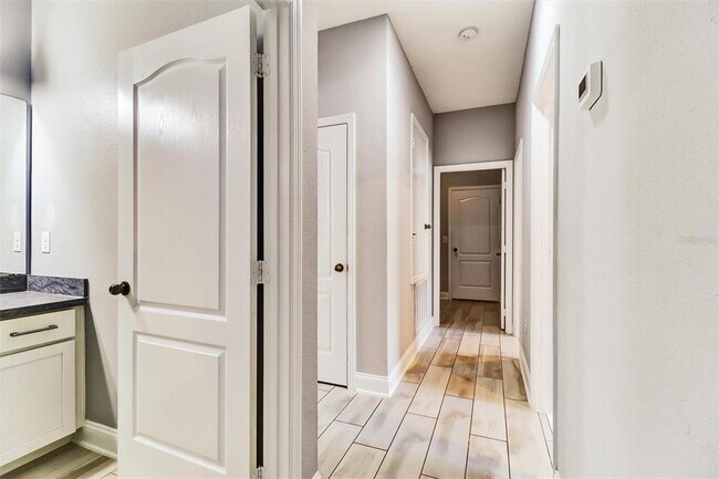 Building Photo - 1856 Napoli Dr