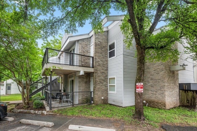 Building Photo - 2119 Oxford Ave