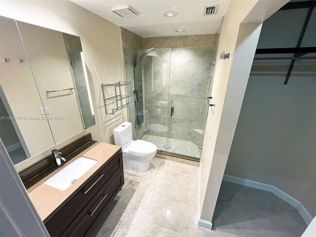Building Photo - 1462 Springside Dr