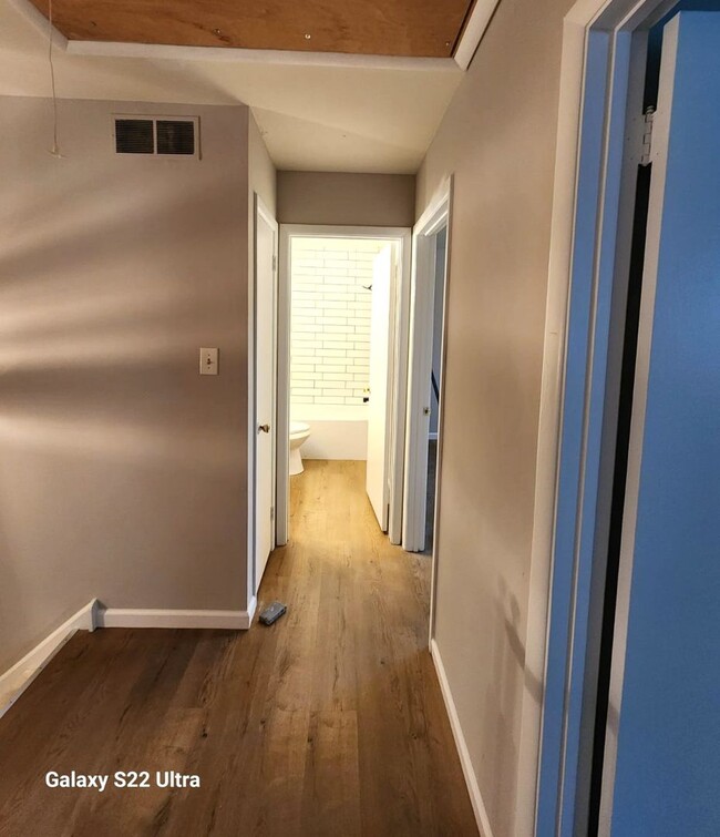 Building Photo - Spacious 3 Bedroom 2.5 Bath Townhome for RENT