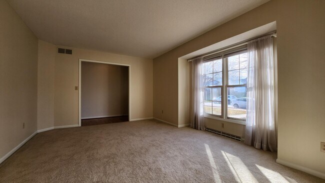 Building Photo - 1009 Sheffield Ct