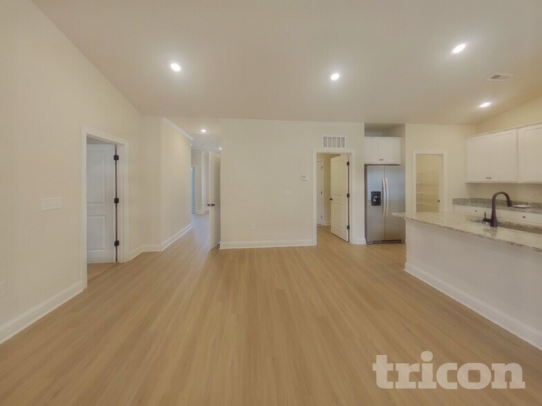 Building Photo - 7217 Jerimoth Dr