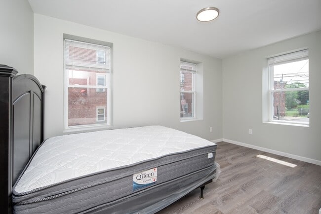 Building Photo - 53 13th St