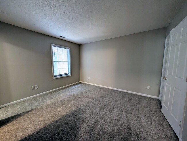 Building Photo - 4300 Presley Ct