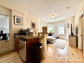 Building Photo - 674 Washington St