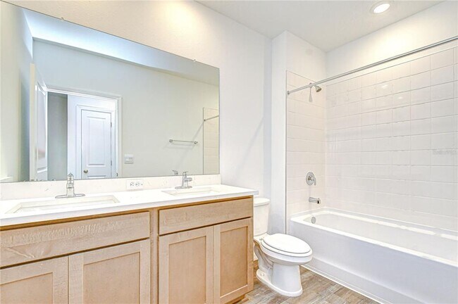 Building Photo - 32463 Weathered Oak Dr