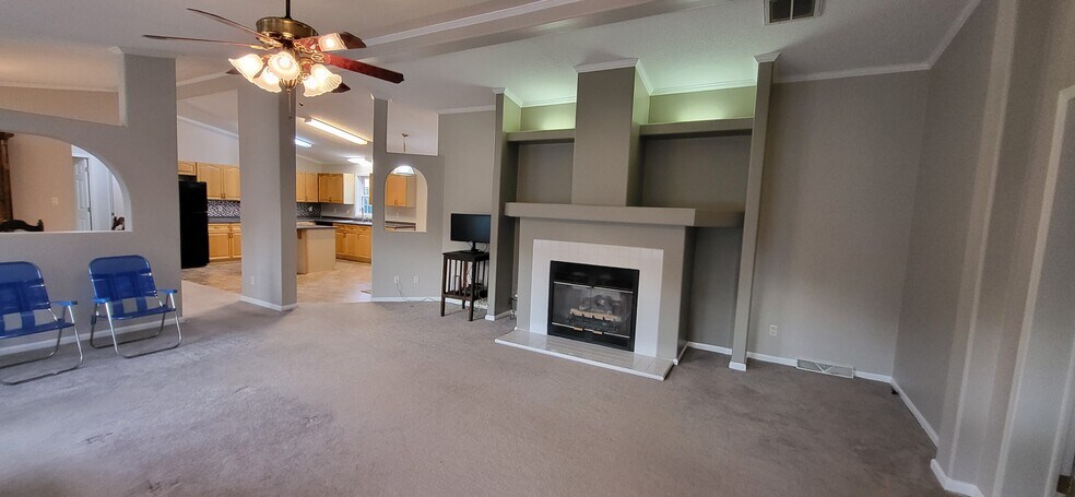 Building Photo - 338 Hicks Farm Rd