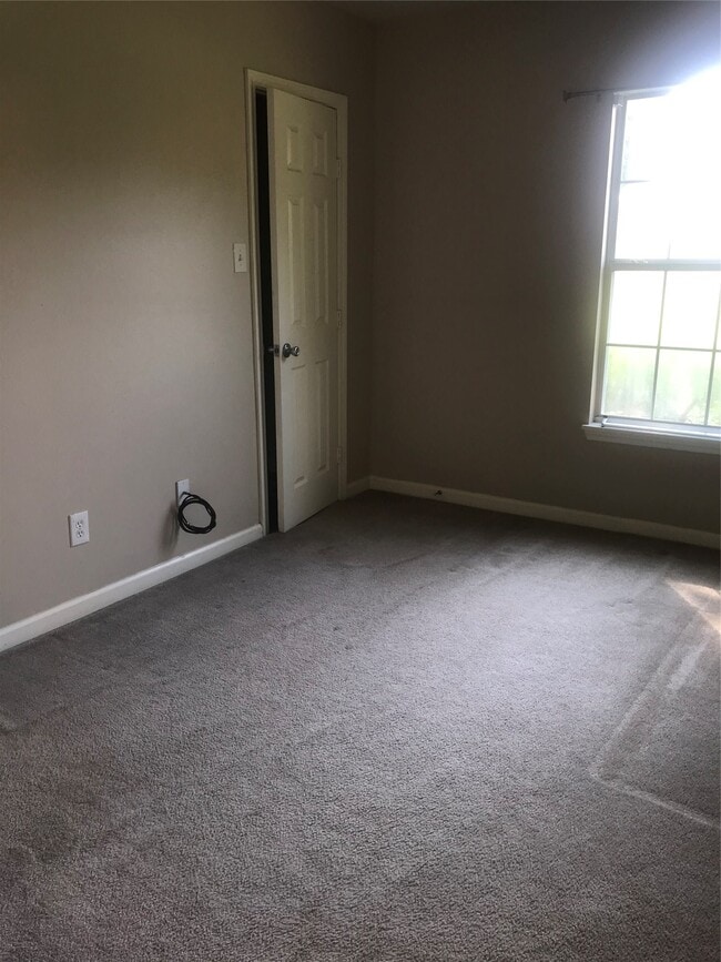 Building Photo - 2443 Precinct Line Rd