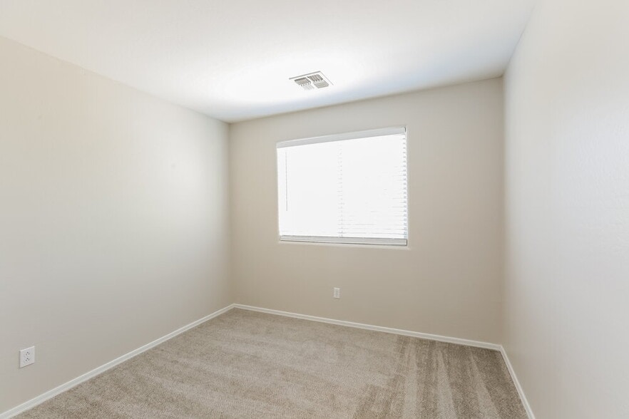 Building Photo - 2018 W Alta Vista Rd
