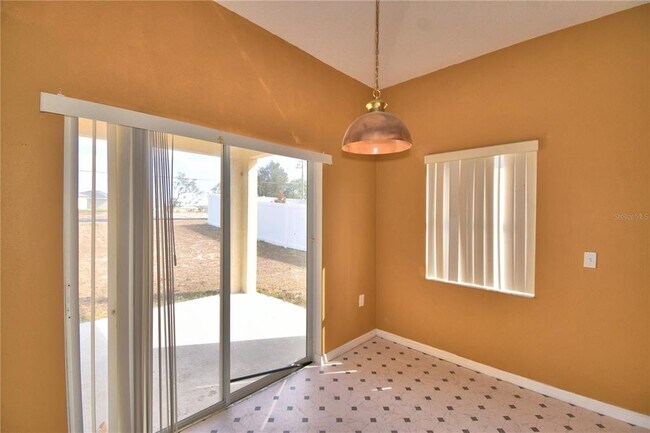 Building Photo - 439 Churchill Ct