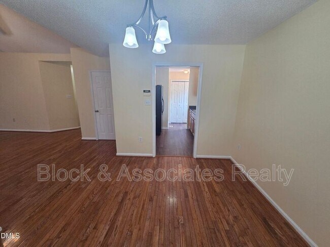 Building Photo - 116 Cliffdale Rd