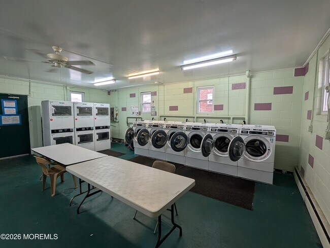 Building Photo - 167 Wyckoff Rd