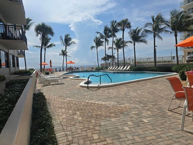 Building Photo - 3800 Galt Ocean Dr