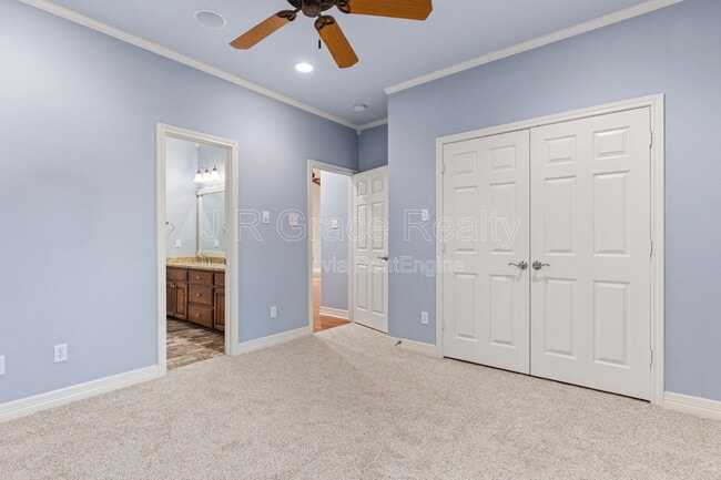 Building Photo - 1405 Gunnison Dr