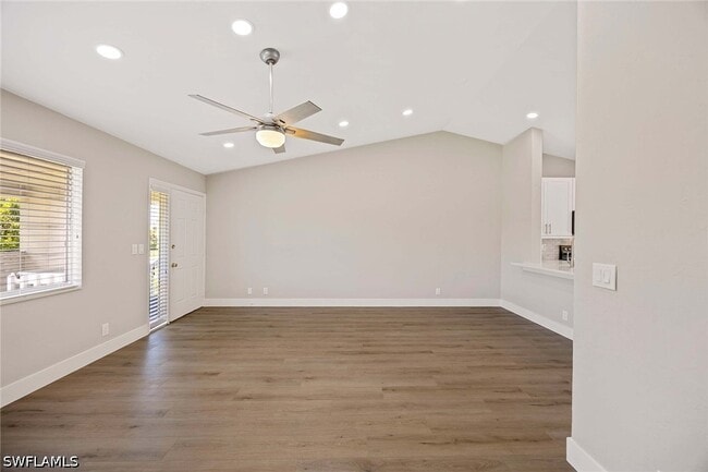 Building Photo - 707 Neapolitan Way