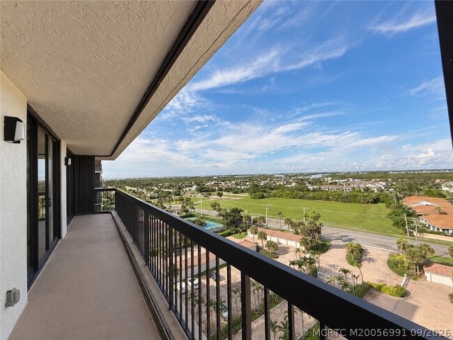 Building Photo - 3100 N Hwy A1A