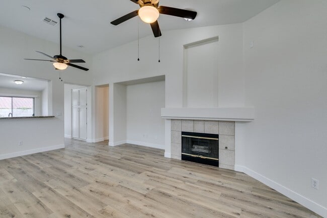 Building Photo - GREEN VALLEY RANCH NEWLY RENOVATED 3 BD SINGLE STORY HOME