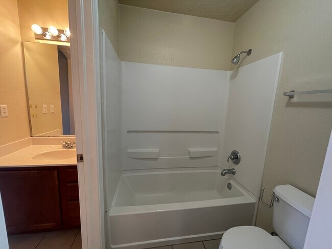 Building Photo - 9620 Sundoro Pl NW