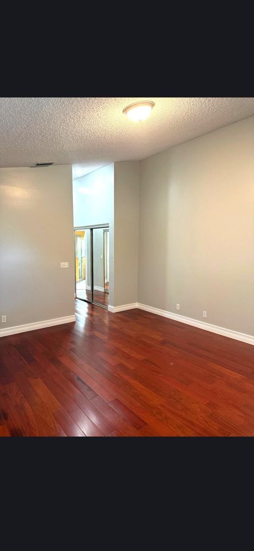 Building Photo - 12390 Summer Springs Dr