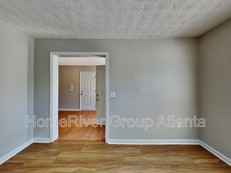 Building Photo - 649 Stonecrest Dr