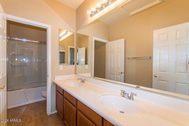 Building Photo - 44023 W Bailey Dr