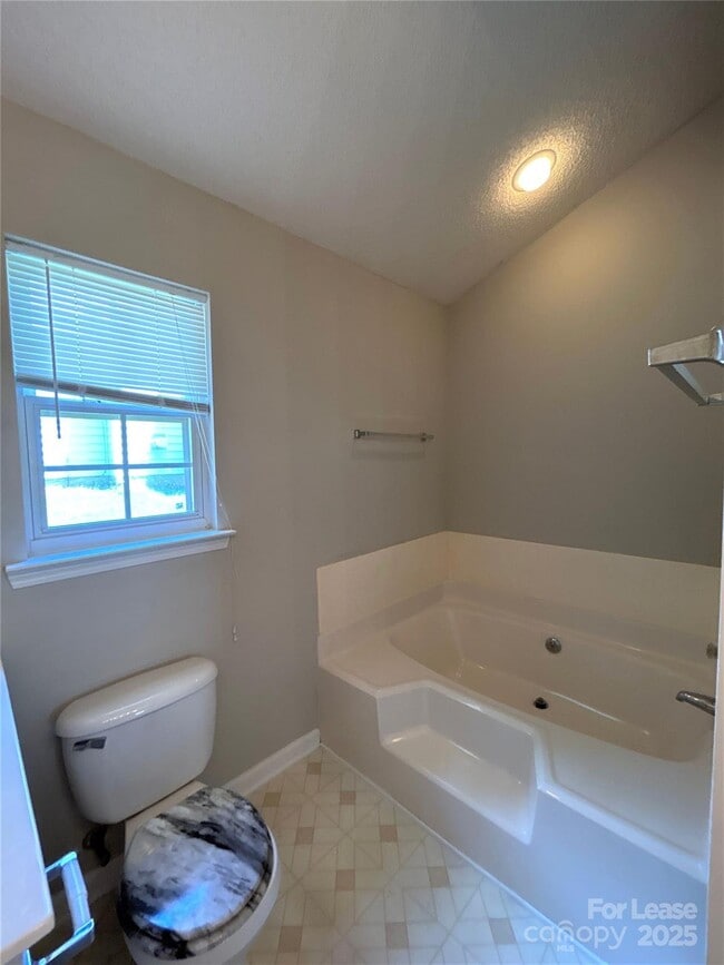 Building Photo - 7513 Grabill Dr