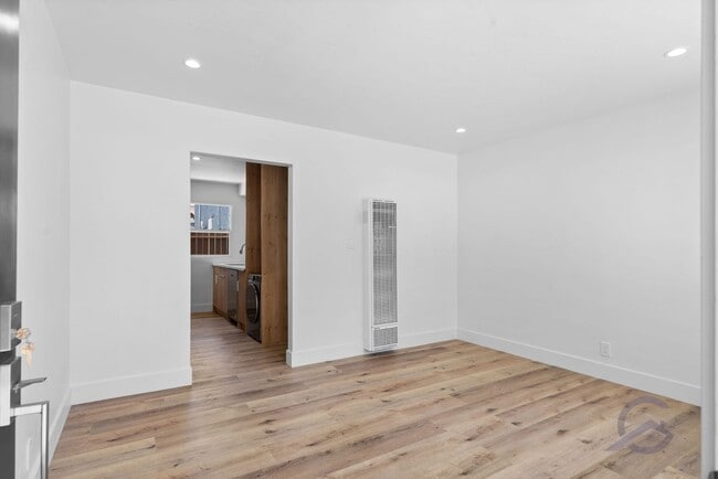 Building Photo - 4820 Muir Ave