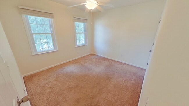 Building Photo - 6741 Foxberry Rd