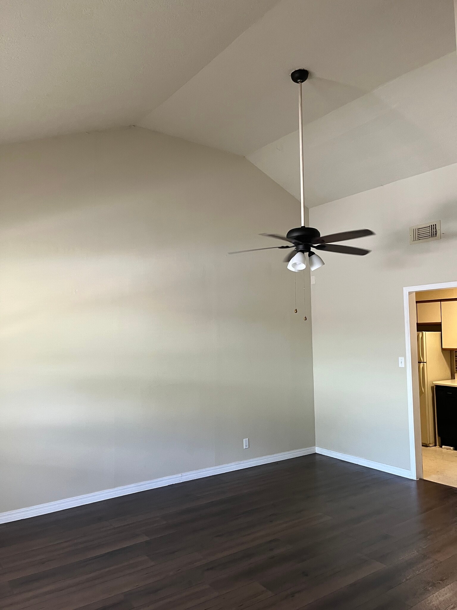 Building Photo - 205 N Ormsby St