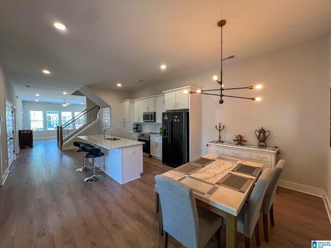 Building Photo - 4740 Arden Wy