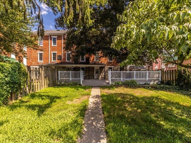 Building Photo - Open House 24th 10:30 to 11:30 AM
