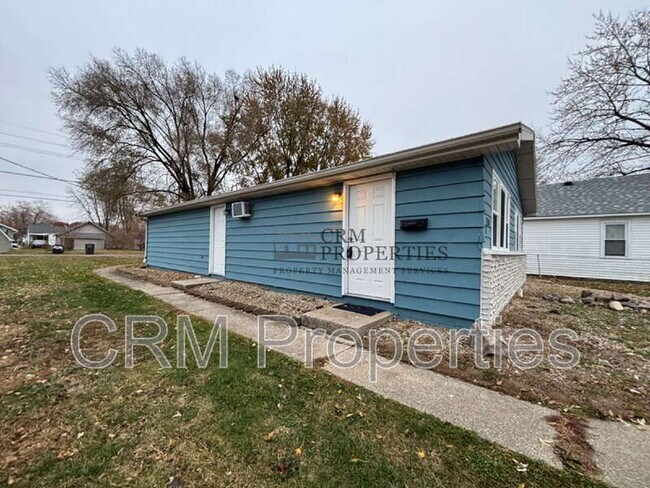 Building Photo - 1330 S Jay St