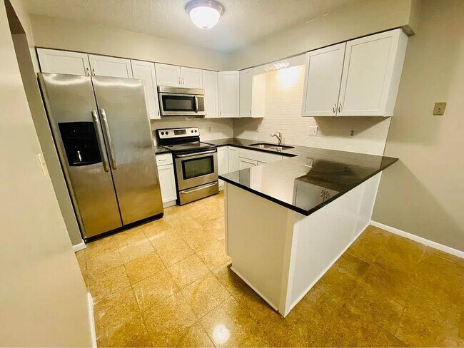 Building Photo - 7936 Lee Ave N