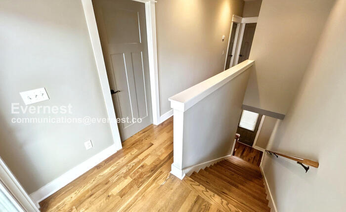 Building Photo - 1501C 9th Ave N