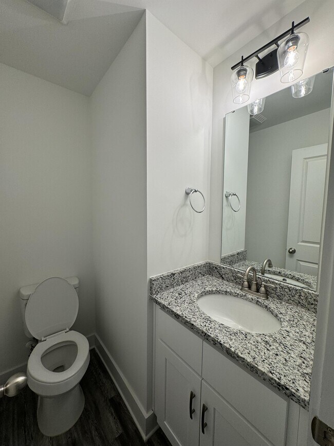 Building Photo - 2128 Middlebridge Ct
